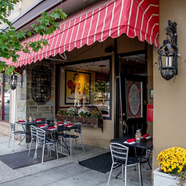 Book a Table at Cravings